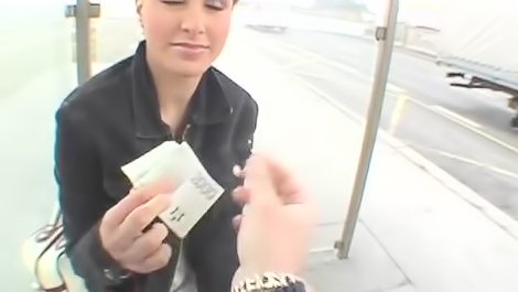 Fucking amateur babe in the street