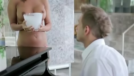 Piano player is fucking sensual babe