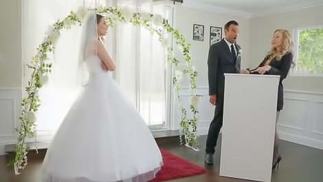 MILF shares a boner at a wedding